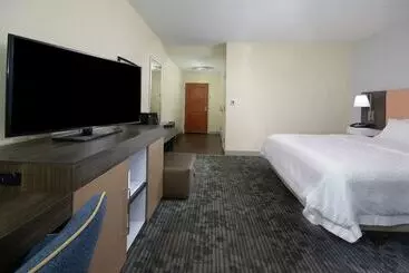 فندق Hampton Inn & Suites Clinton I26