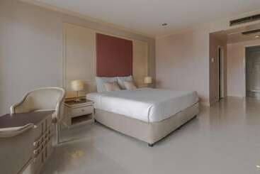 Hotel Mike Beach Resort