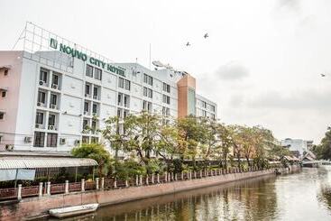 هتل Nouvo City