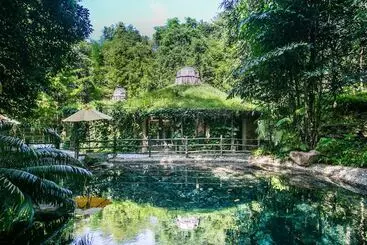 בית מלון כפרי Soneva Kiri