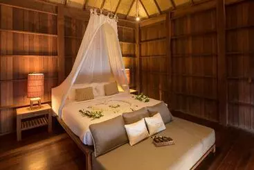 Haadtien Beach Resort