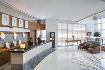 ホテル Nour Arjaan By Rotana Fujairah