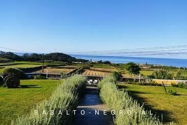 Majatalo Basalto Negro Al