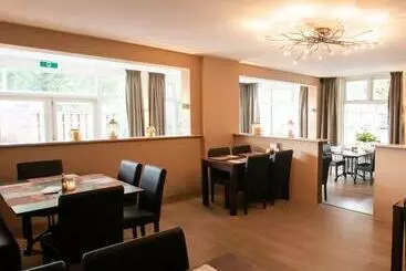 Aamiaismajoitus (B&B) De Vier Linden