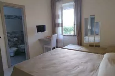 تختخواب و صبحانه Santo S House