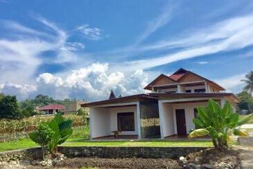 Bed and Breakfast Toba Sunset