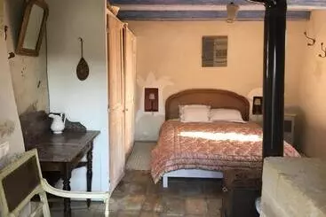 تختخواب و صبحانه Les Chambres D Elise