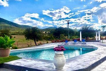 ホテル Casa Rural Encinar De Las Flores