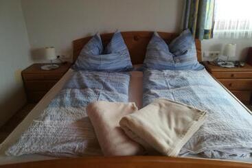 Hotell Sinsamreith, Familie Ensmann