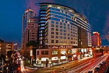 Davinci Hotel On Nelson Mandela Square