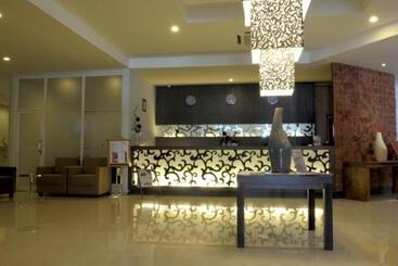 Lombok Plaza Hotel And Convention