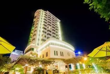 The Light Hotel And Resort