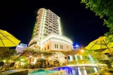 The Light Hotel And Resort