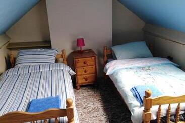 پانسیون Room Only Guest Accommodation, Guest House