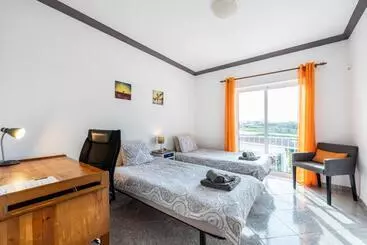 ペンション Local Guesthouse