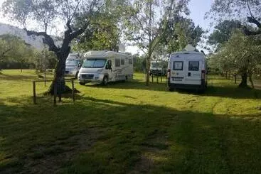ホテル Agriturismo Tre Santi