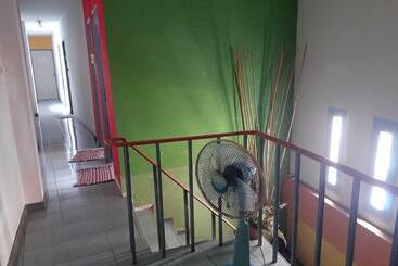 پانسیون Mr. Clean Guesthouse