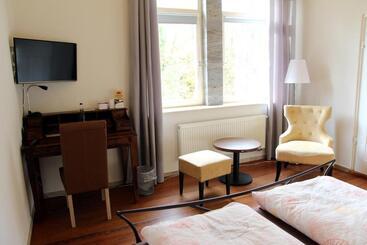 Pensão Im Bahnhof   Gästezimmer