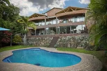 Majatalo Palmwood Guest House