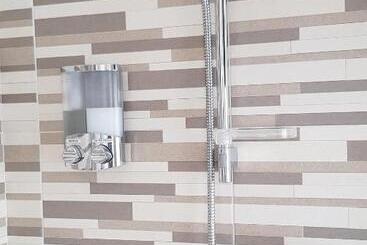 تختخواب و صبحانه Home Sweet Home