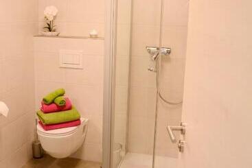 Aparthotel Gästehaus Brunnerhof   Eitting