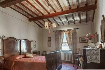 مبيت وإفطار Palazzo Palesa