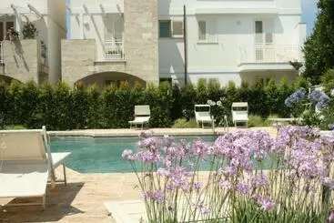 Lucrezia Apartments Con Piscina Nel Cuore Del Salento