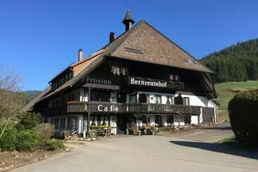 ユースホステル Café   Pension Bernreutehof