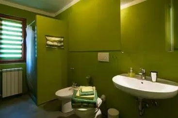 تختخواب و صبحانه Lucciole Per Lanterne