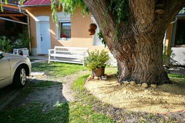 Majatalo City Camping& Apartman &bungalow