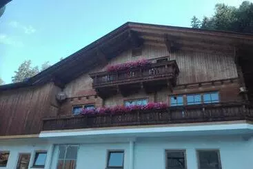 ホテル Obertimmeltaler