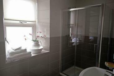 ベッドアンドブレックファースト The Old Medical Hall