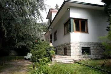 Aamiaismajoitus (B&B) Villa Adele