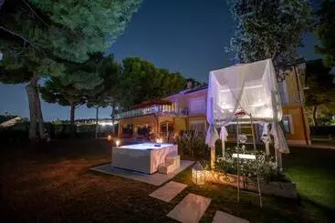 Bed & Breakfast Tra Gli Alberi E Il Mare