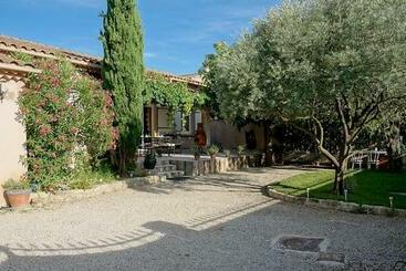 تختخواب و صبحانه Villa Hortensia