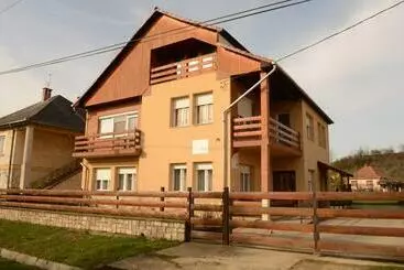 ペンション Hutasori Guesthouse