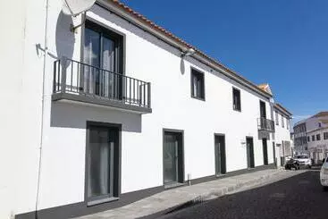 Pix Apartments