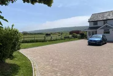 Tollgate Cottages Bed And Breakfast