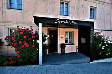 Hotelli Sporcher Nest