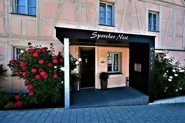 Hotelli Sporcher Nest