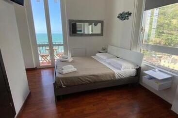 پانسیون Sollevante Guest House