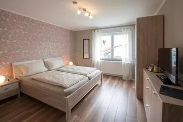Aamiaismajoitus (B&B) Gästehaus Eifelzauber