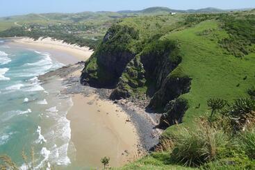 Eagles Nest Hostel Plus Self Catering Private Units