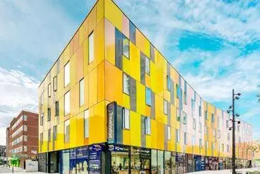 호텔 Travelodge London Barking