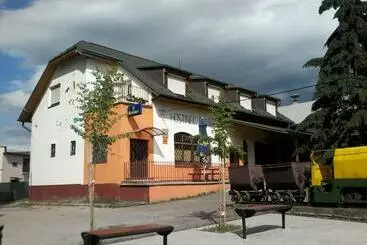 Retkeilymaja Hostinec Banik