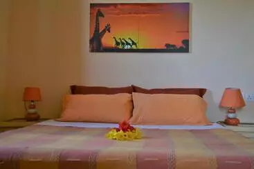 تختخواب و صبحانه La Maison Soleil