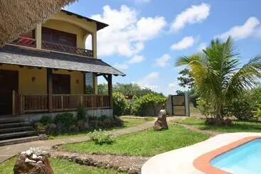 تختخواب و صبحانه La Maison Soleil