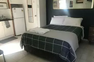Dover Motel