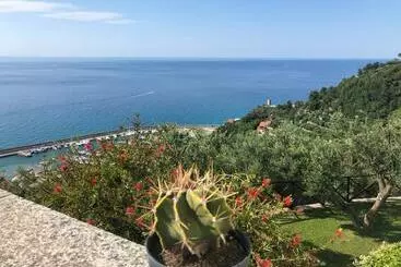 Villa Degli Ulivi B&b