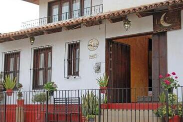 Hostel Meson Luna Sacra